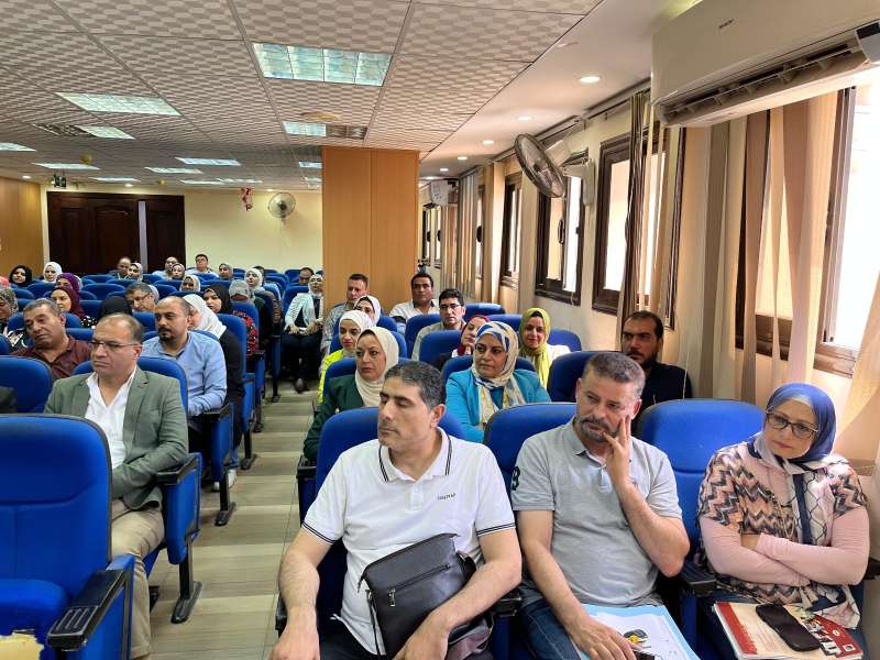 فى أول اجتماعاته ..وكيل الوزارة يشدد على تطوير ورفع كفاءة الخدمات الطبية المقدمة للمرضى