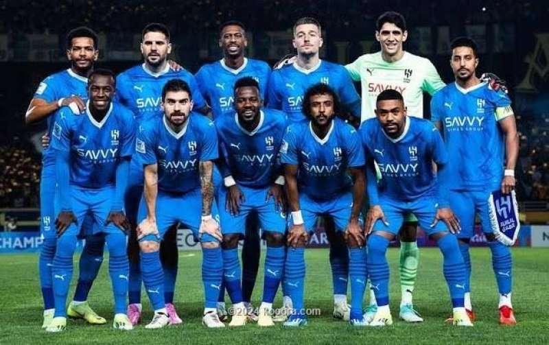 الهلال يقسو على الرياض بثلاثية ويتصدر الدوري السعودي