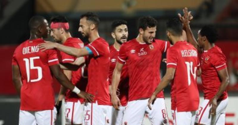 الاهلى يتقدم بهدف نظيف ضد الزمالك فى الشوط الاول