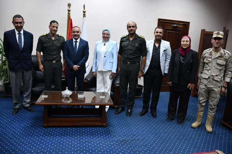 جامعة حلوان تستقبل لجنة التجنيد والتعبئة لإعفاء الطلاب ذوي الإعاقة من الخدمة العسكرية