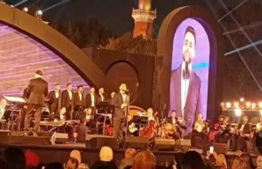 ونبي لنكيد العزال..حسام حسنى يتألق بأغاني محرم فؤاد  بحفل مهرجان الموسيقى العربية