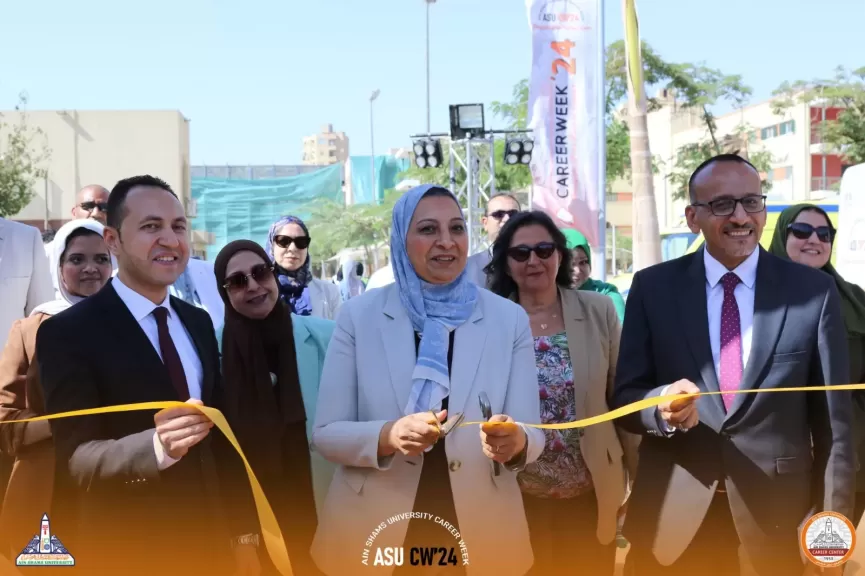 بمشاركة 4100 طالب وخريج...الأسبوع التوظيفى لجامعة عين شمس يحقق نجاحًا كبيرًا...إجراء مقابلات شخصية لـ375 خريج مع الشركات