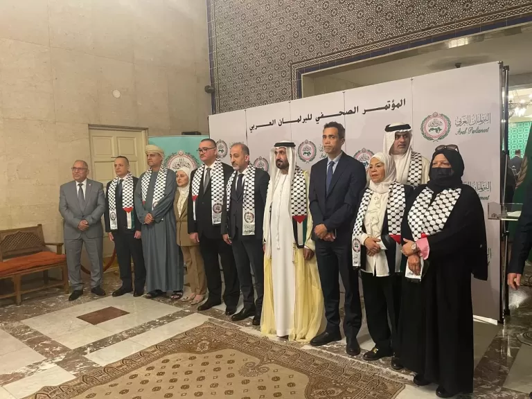 في مؤتمر صحفي بالجامعة العربية ..ووسط تحذيرات من اتساع  مخططات إسرائيل  :  اليماحي يؤكد استمرار تحركات البرلمان العربي اقليميا ودوليا لوقف حرب الابادة التي يتعرض لها الشعب الفلسطيني في قطاع غزة