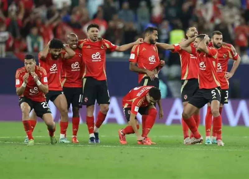 فرمان كولر يطيح برباعي الأهلي.. أحمد شوبير يكشف الكواليس