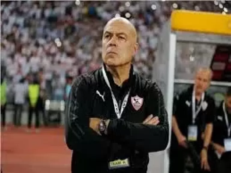 جروس يلقي محاضرة على لاعبي الزمالك قبل لقاء سيراميكا