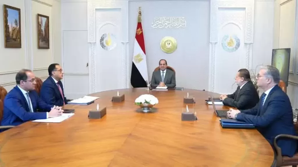 الرئيس السيسي يجتمع مع رئيس الوزراء ووزير البترول لتلبية احتياجات الدولة من المنتجات البترولية