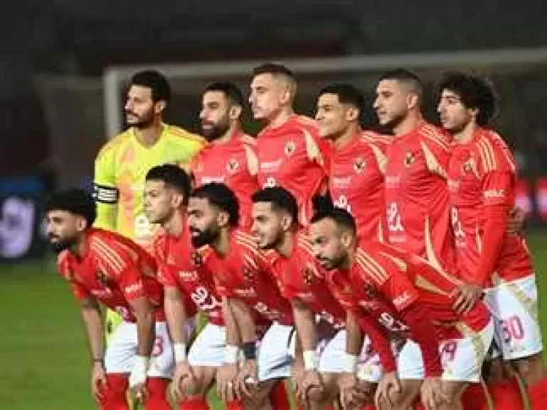 «بيلعب عشان قمور وشكله حلو».. لاعب الزمالك السابق يفتح النار على نجم الأهلي