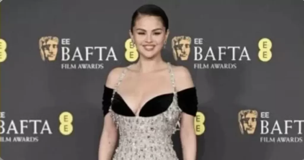 أريانا جراندى وآدم سكوت وسيلينا جوميز وديمى مور وأدريان برودى فى حفل الـ bafta