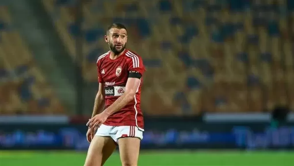 عمر كمال عبد الواحد يعود لتشكيل الأهلي أمام الطلائع بالدوري