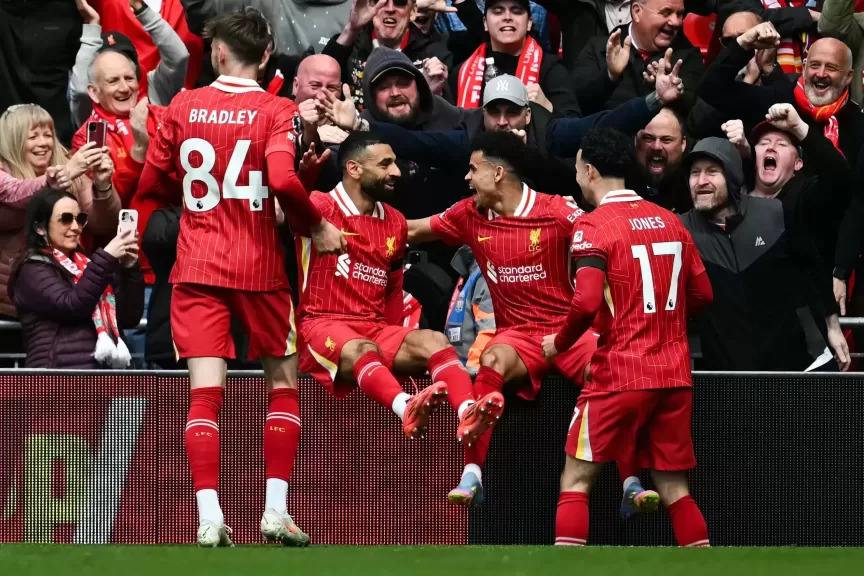 الدوري الإنجليزي.. ليفربول يتقدم علي آرسنال بثنائية في الشوط الأول