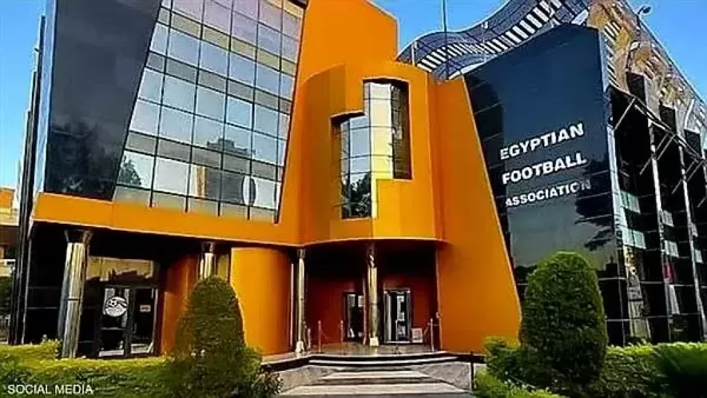 اتحاد الكرة يرفض إقامة الدوري بـ19 فريقًا ويخطط لعودة النظام التقليدي