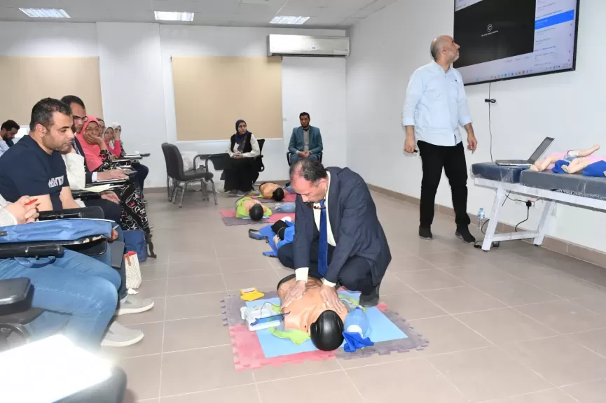 الصحة تُنظم ورشة عمل لأعضاء بعثة الحج الطبية لتدريبهم على إجراءات مكافحة العدوى