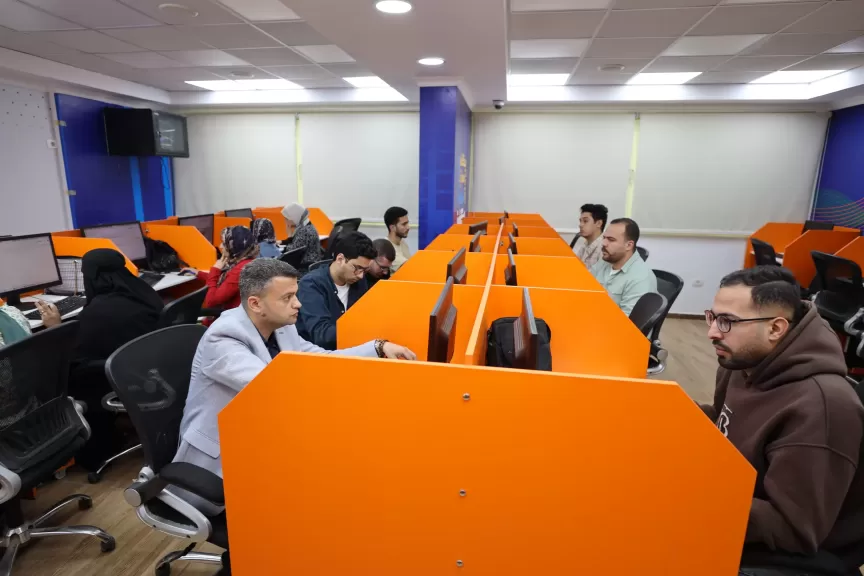 محافظ كفرالشيخ يتابع انطلاق أولى فعاليات برنامج إعداد مدربين معتمدين في الذكاء الاصطناعي بمركز استدامة