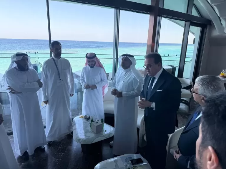 وزير الصحة يلقي محاضرة بعنوان «الثورات الصناعية والرعاية الصحية»