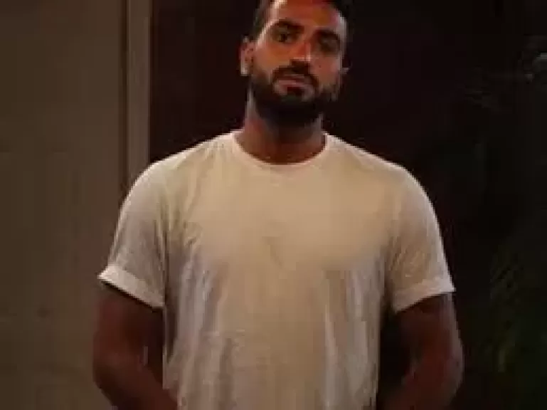 محمد الشرنوبى ينتهى من 50% من مشاهده فى فيلم «الساعة 7»