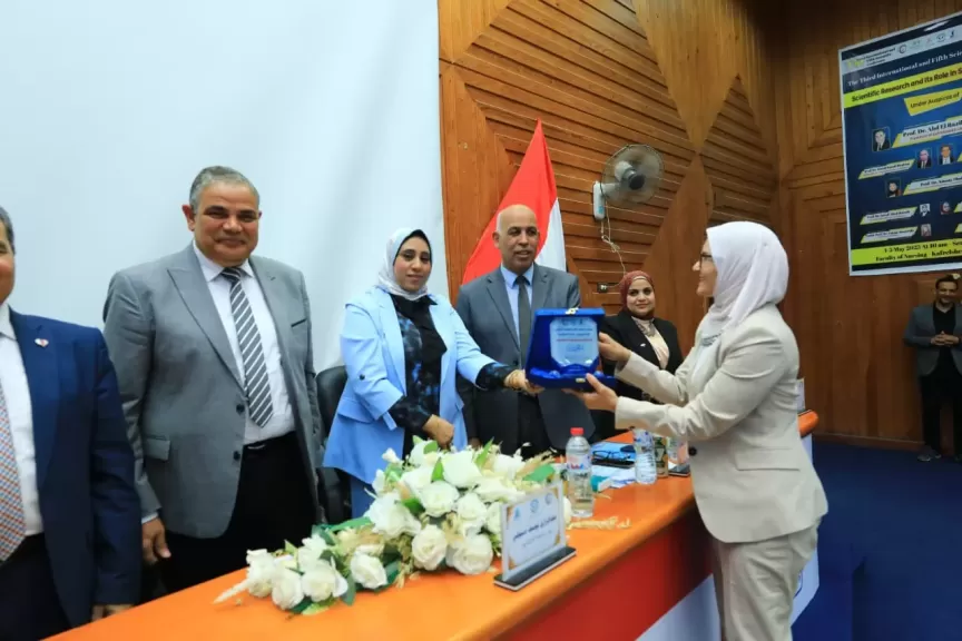 بعنوان «البحث العلمي ودوره في خدمة المجتمع».. رئيس جامعة كفر الشيخ يشهد انطلاق فعاليات المؤتمر الدولي الثالث