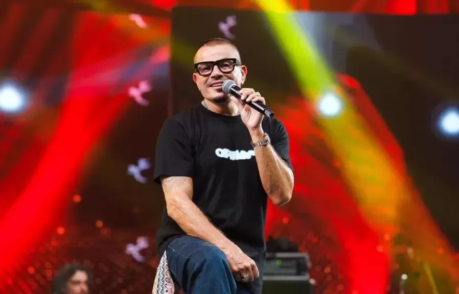 عمرو دياب يُحيى حفلا غنائيا فى دبى وسط الآلاف من الجمهور.. تفاصيل