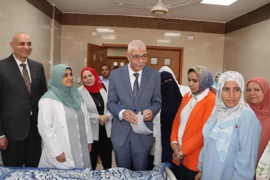 رئيس جامعة المنوفية يتفقد المعهد الفني للتمريض بمنشاة سلطان ويتابع إختبارات الطلاب العملية