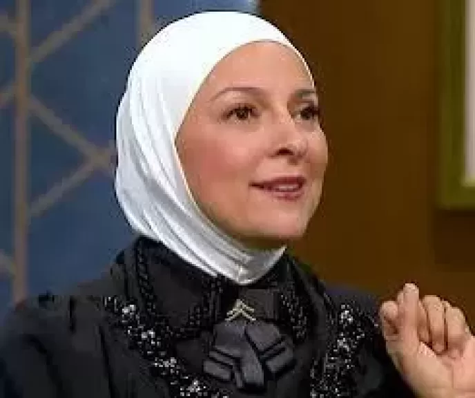 ” شهادة حق لله” دعاء فاروق ترد على أزمة الأعلامية المصرية مع ورثة الساحر