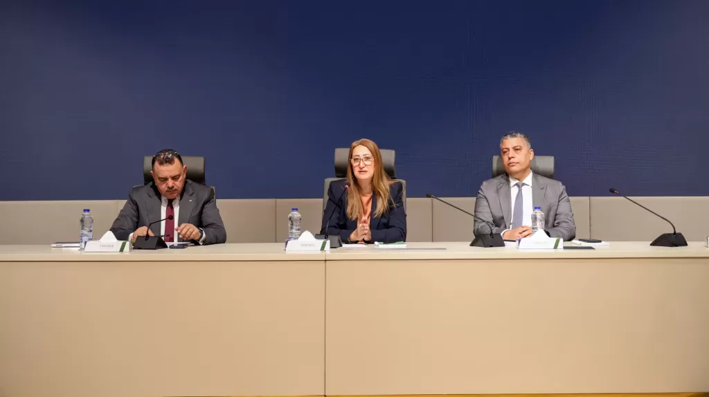 رئيس البريد ”العاملون هم الركيزة الأساسية لنجاح الهيئة.. ونعمل على تعظيم الإيرادات وترشيد النفقات وتحديث الخدمات”