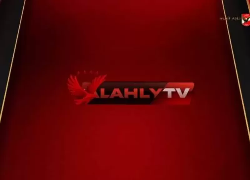 قناة الأهلي تهاجم عمرو أديب بسبب «شنطة الفلوس»: يحرض ضد النادي