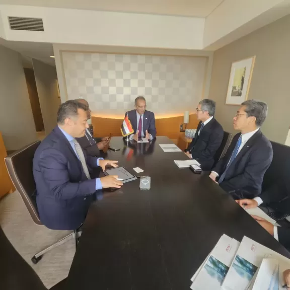 وزير الاتصالات يبحث مع رئيس الوكالة اليابانية للتعاون الدولى ”جايكا” سبل التعاون المشترك