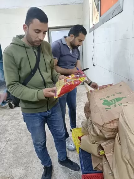 ضبط منتجات منتهية الصلاحية بأحد المجازر ببنها