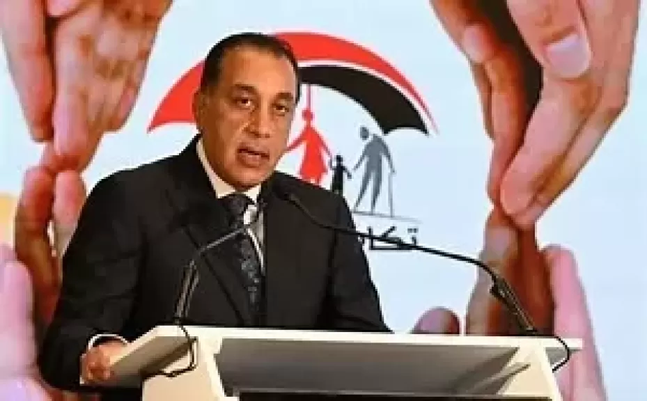 بمرور 10 سنوات على تكافل وكرامة.. رئيس الوزراء يكرم الدكتور على المصيلحى
