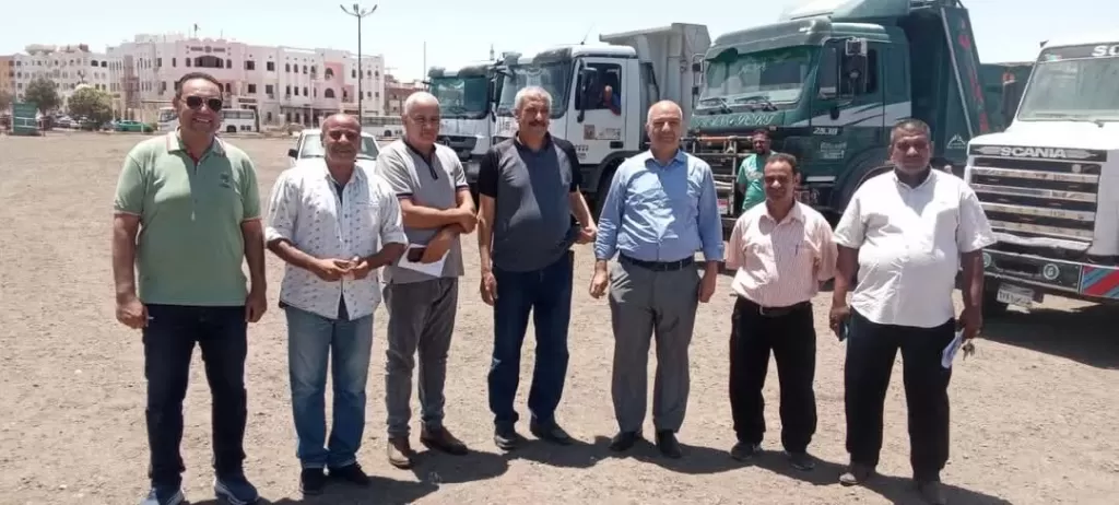 بدء تنفيذ حملات مكثفة لرفع مخلفات البناء ونواتج الحفر بالغردقة