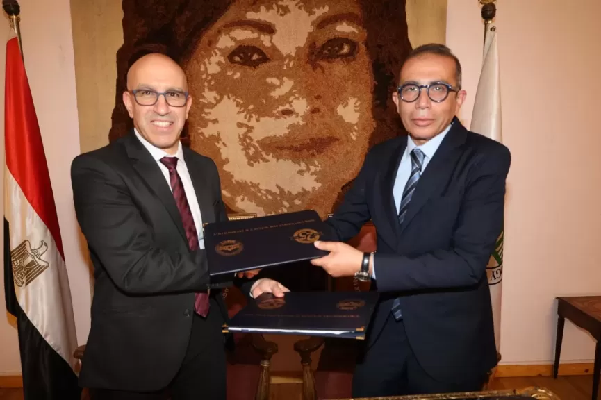 توقيع اتفاقية تعاون تاريخية بين جامعة مصر للعلوم والتكنولوجيا والجامعة الأهلية الفرنسية في مصر