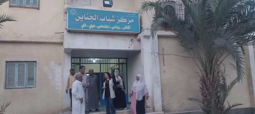 وكيل  الشباب والرياضة بالسويس تجري جولة لمتابعة سير العمل بمركز شباب الجناين