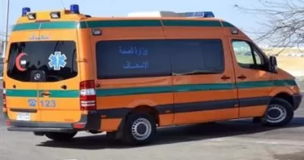 بالأسماء إصابة 3 أشخاص إثر إنقلاب سيارة ملاكى بطريق بنها شبرا الحر