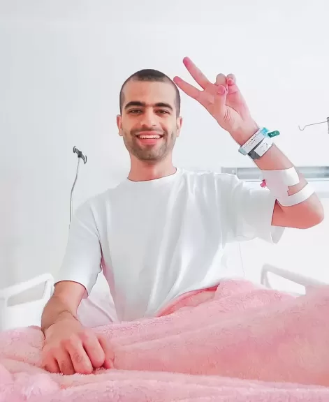 ”كل يوم بثمن حياته”.. مريض سرطان نادر يطلب من المصريين إنقاذه من الموت