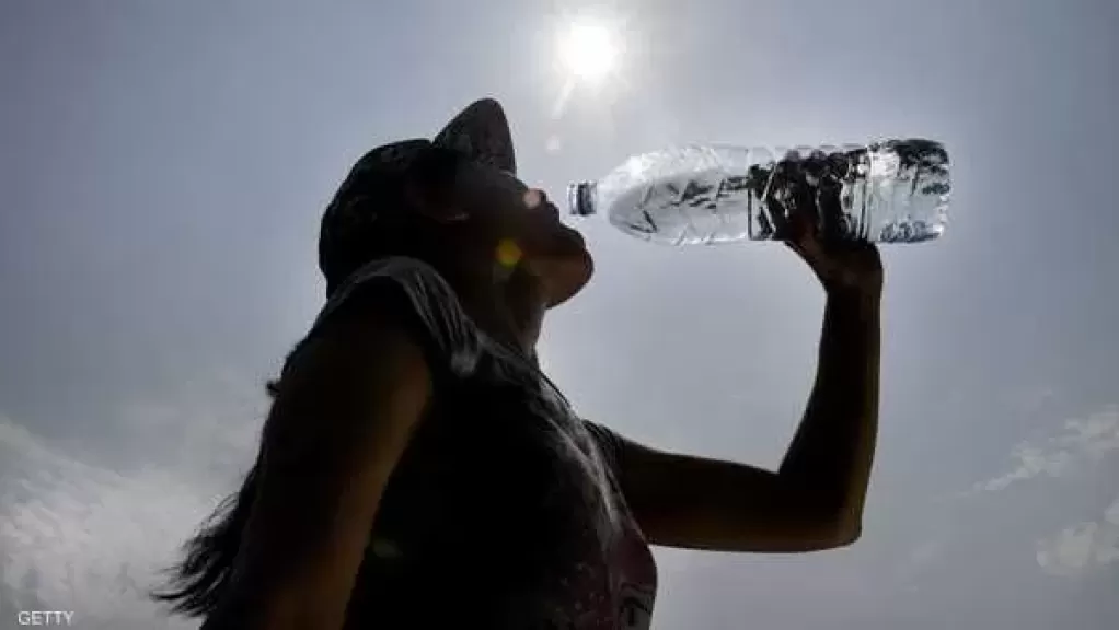 صيف 2025.. مخاطر شرب الماء المُثلج على الصحة