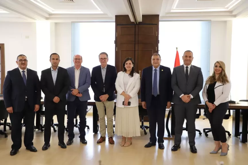 ”غرفة الإسكندرية” تبحث التعاون مع منظمة PUM الهولندية لدعم الشركات الصغيرة والمتوسطة