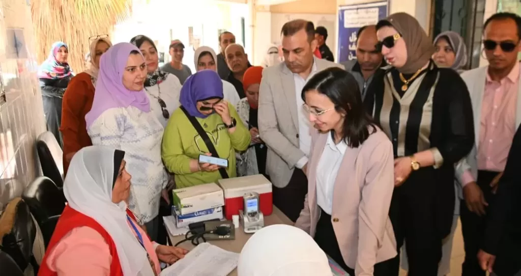 محافظ البحيرة تتفقد القافلة الطبية المجانية بمركز ناصر الطبي بدمنهور