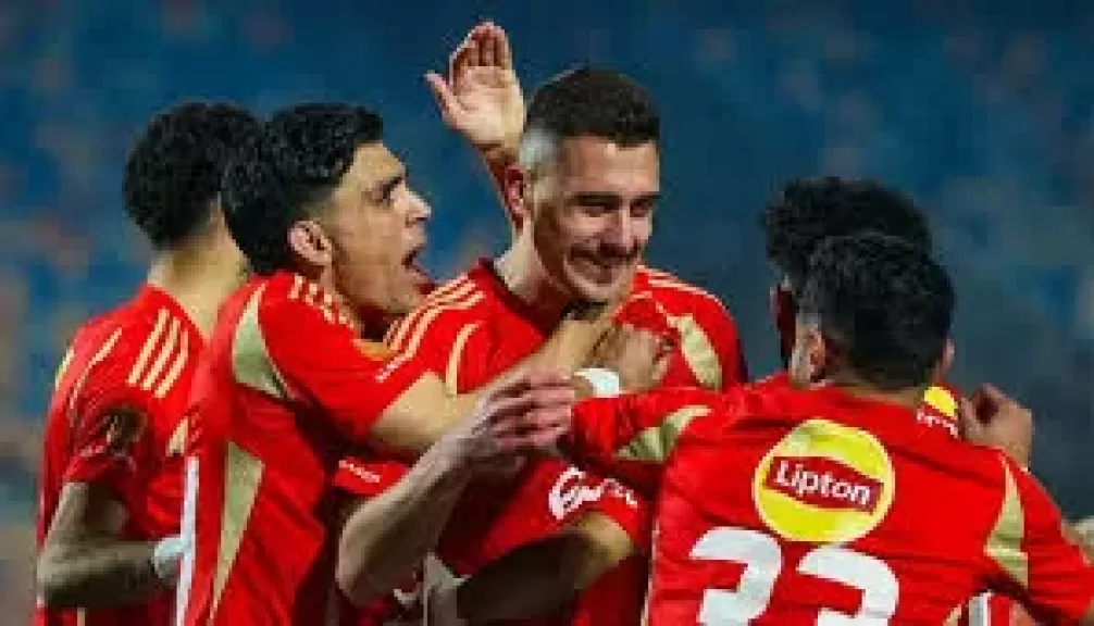 الأهلى يتقدم على سيراميكا بهدف نظيف في الشوط الأول