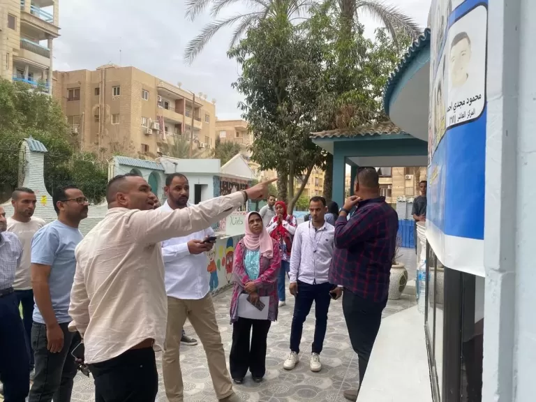 محافظة الجيزة: غلق وتشميع مدرسة سودانية مخالفة.. وضبط 500 حالة إشغالات بحدائق الأهرام| صور