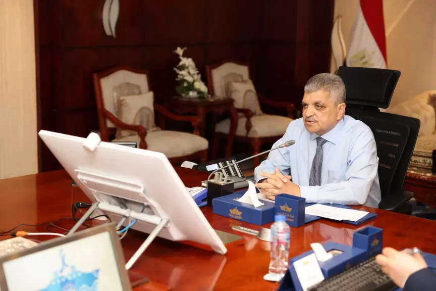 الفريق أسامة ربيع يلتقي وفد مجموعة ميرسك العالمية لبحث سبل التعاون المشترك في ضوء التطورات الإيجابية بالبحر الأحمر