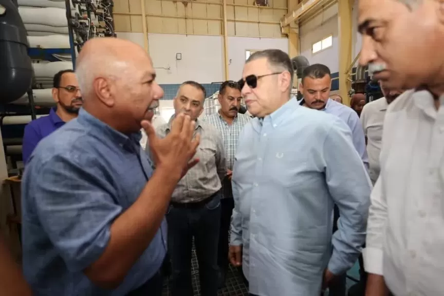 محافظ البحر الأحمر يتفقد محطة مياه الشرب ”اليسر” ويتأكد من جاهزيتها لمواجهة الطلب الصيفي