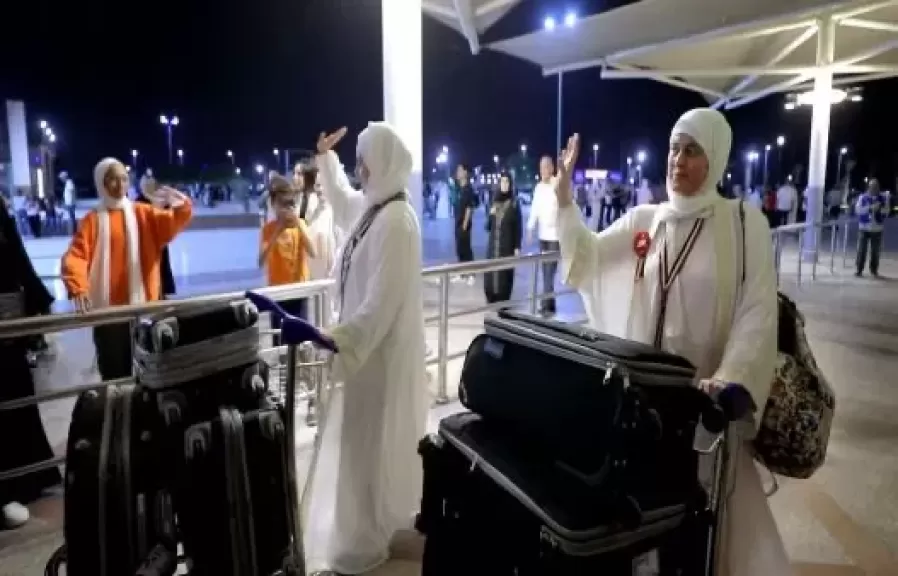 مغادرة أول فوج من حجاج القرعة إلى الأراضى المقدسة