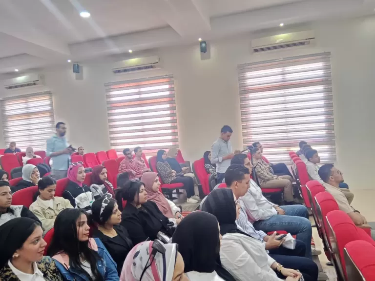 وزارة العمل  : كفر الشيخ والشرقية الاكثر تصديراً للهجرة غير الشرعية ..ومصر تصدت لرحلات الموت