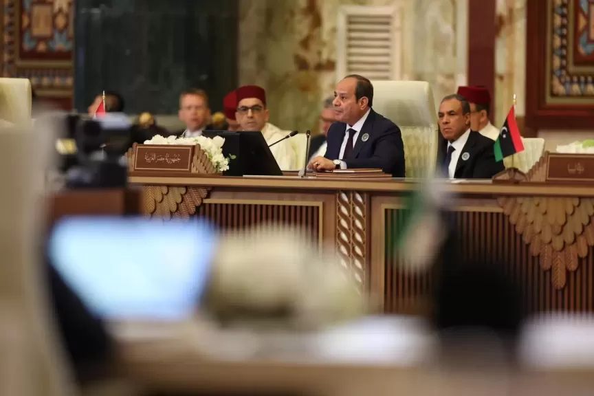 أحزاب تشيد بكلمة الرئيس السيسي في قمة بغداد: رصدت واقع الأمة المرير.. وضعت الحلول لإقرار السلام ودعم فلسطين