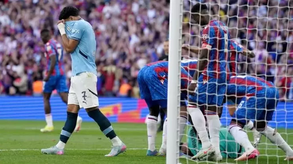 بمشاركة مرموش مانشستر سيتي يخسر كأس الاتحاد الإنجليزي لحساب كريستال بالاس