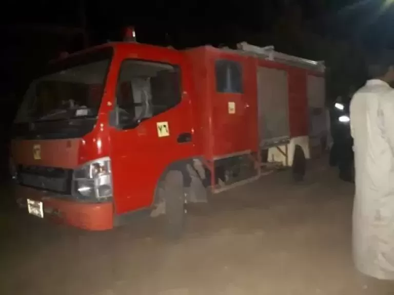 بسبب ماس كهربائى.. إصابة شخص آثر حريق شقة سكنية بالعبور