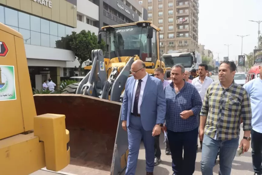 محافظ القليوبية يتفقد 70 معدة نظافة تم إصلاحها لدعم منظومة القمامة ورفع كفاءة الخدمات