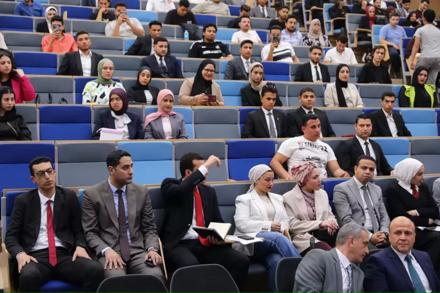 محاكمة صورية تدريبية مستوحاة من “قضية الآثار الكبرى” بكلية القانون جامعة المنصورة الجديدة