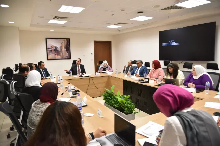 نائب وزير الصحة يتابع ميكنة خدمات الغسيل الكلوي ومشروع الرعايات والحضانات