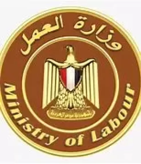 وزير العمل يتفقد مديرية العمل ويحث العاملين على تكثيف الجهود في خدمة المواطنين