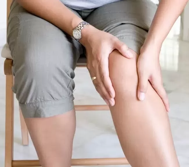 أهمها الترطيب وارتداء ملابس قطنية.. طرق فعالة لتفتيح الركب والأكواع